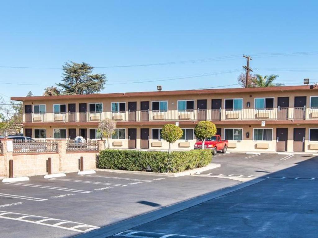 Sea Rock Inn - Los Angeles Гардина Екстериор снимка